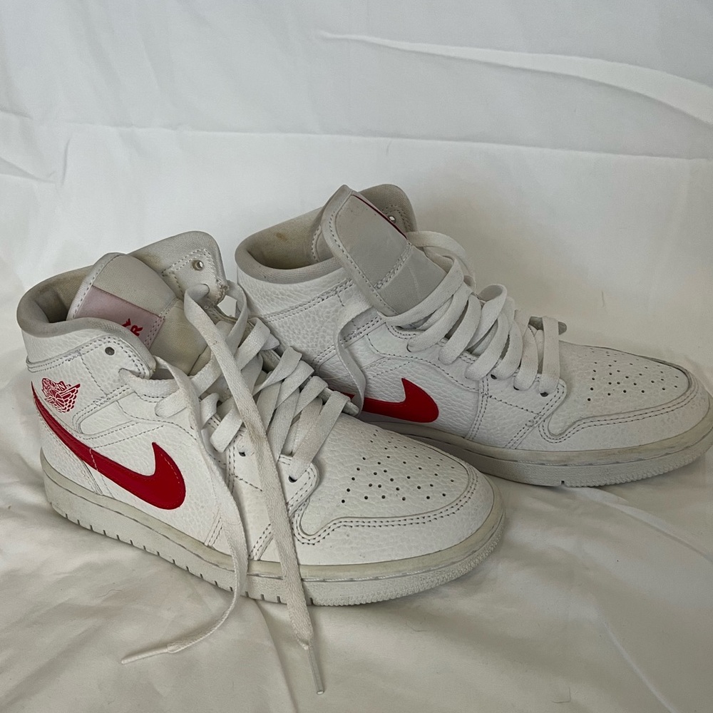 In great shape! Only worn a couple of times